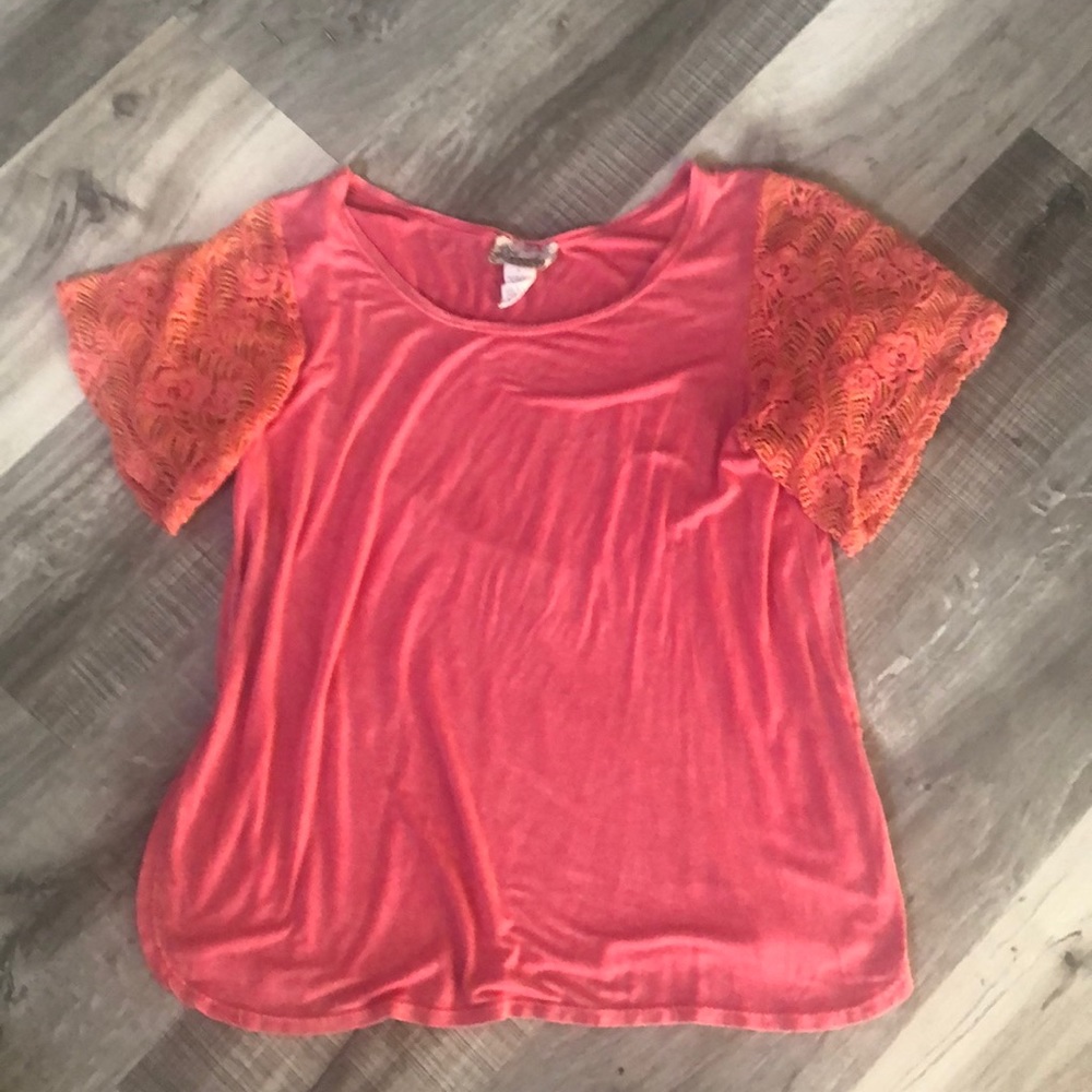 Gimmicks Buckle Pink Top